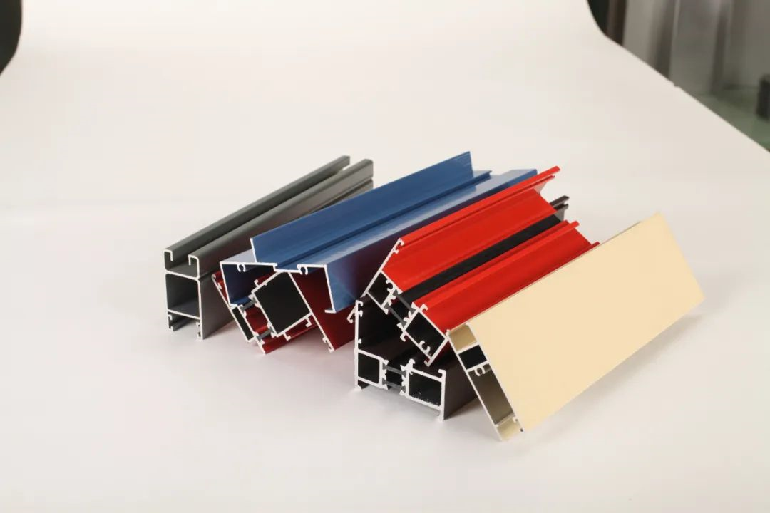 工業(yè)鋁型材可根據(jù)哪些方面進(jìn)行選型？中亞鋁業(yè)告訴你！(圖1)